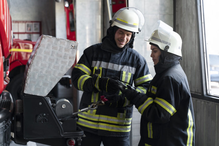 La importancia de la formación y el conocimiento en el uso de dispositivos para bomberos